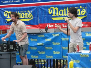 Illustration for article titled Deadspin Classic: Our Visit To The Hot Dog Eating Championships